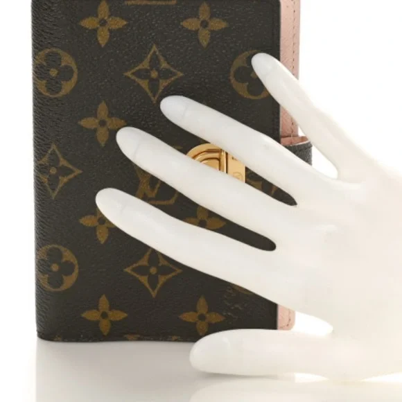 Louis Vuitton wallet agenda passport cover monogram LV koala pm pink interior - Picture 17 of 17